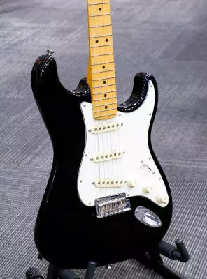 Fender - American Professional II Stratocaster, Maple Fingerboard - Black